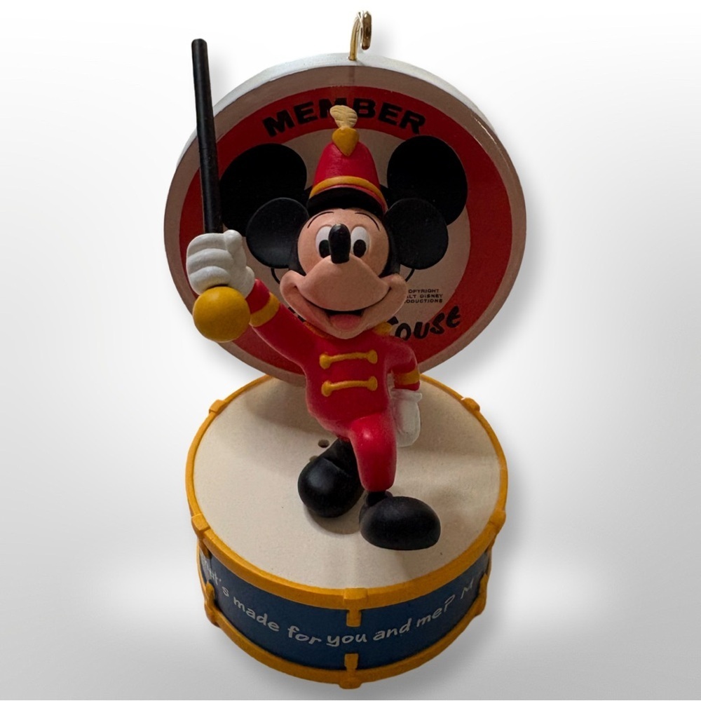 HALLMARK DISNEY 50 YEARS OF MUSIC & FUN - MARCHING MICKEY SOUND, MUSIC, & LIGHTS